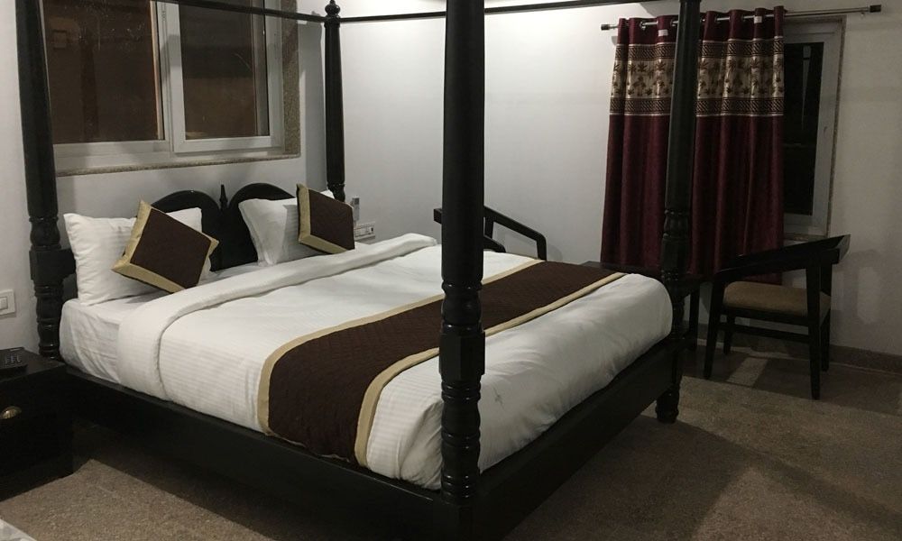 Hotel Marwar Palace Deluxe Room 3