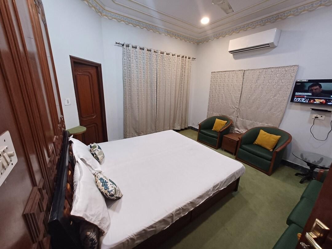 Hotel Natraj Palace