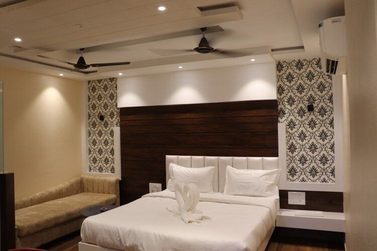 Suite Room