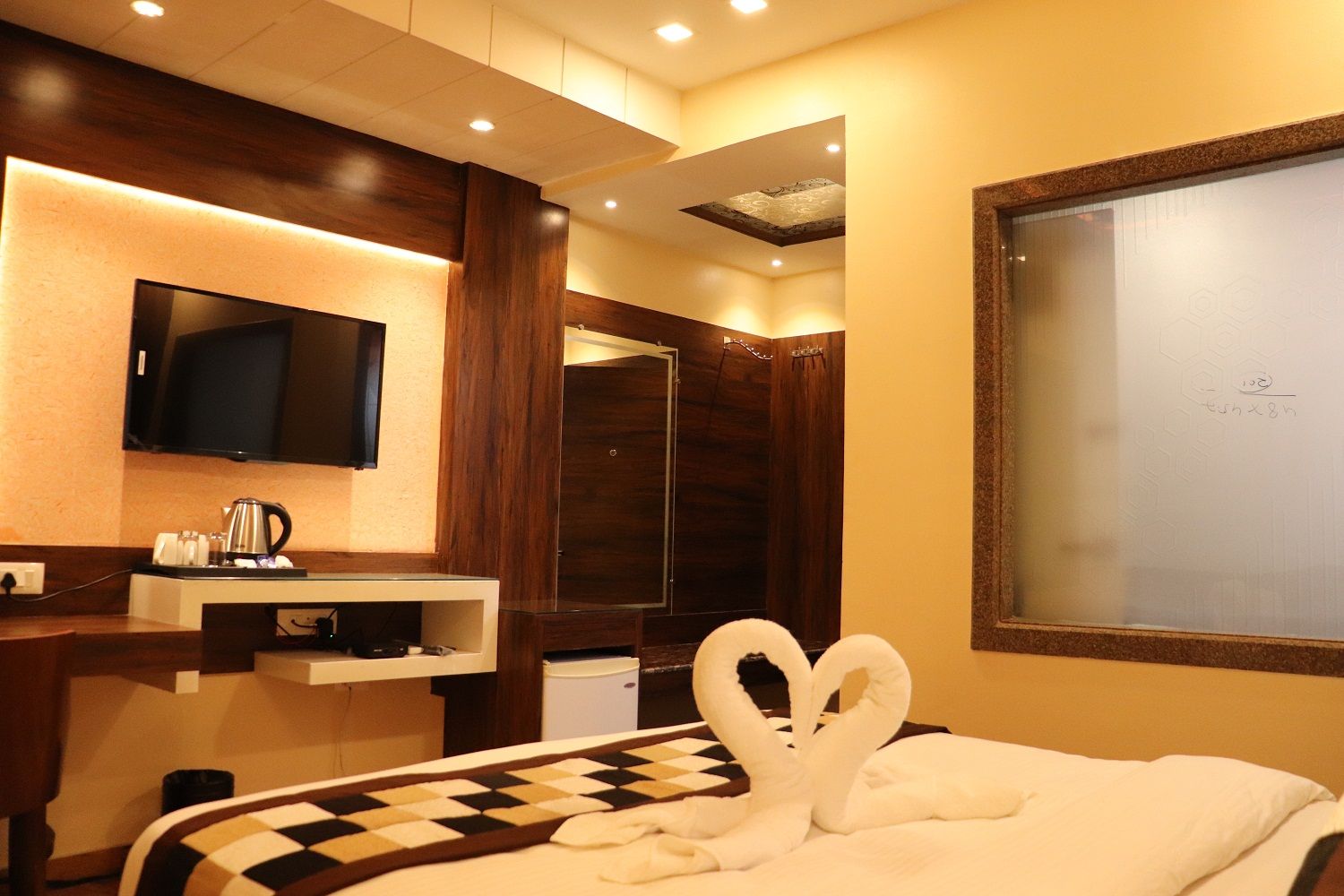 Hotel President Deluxe Room