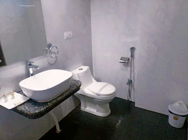  Hotel VIP Square Deluxe AC Room 3