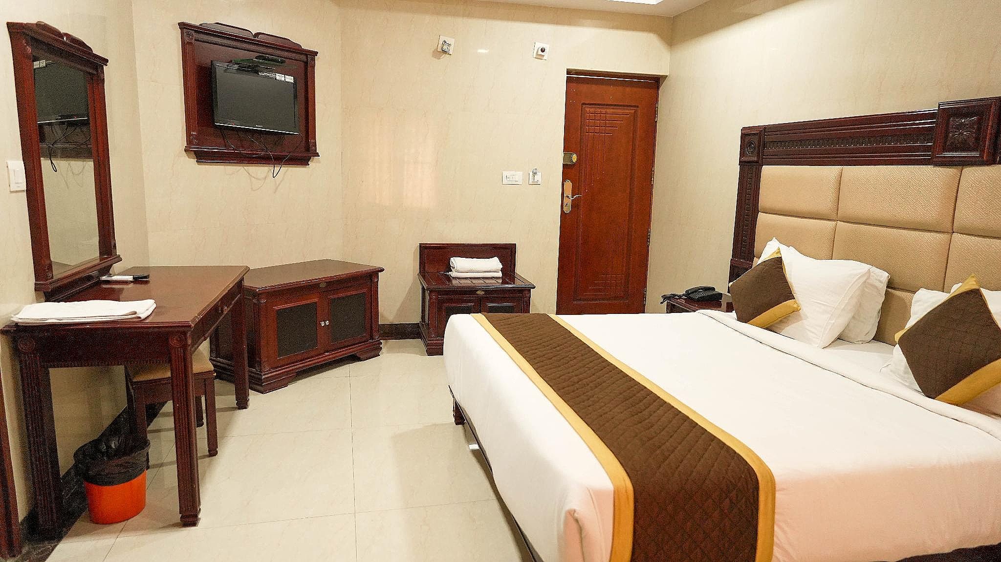 HOTEL YUVRAJ SIGNATURE Yuvraj Suite 19