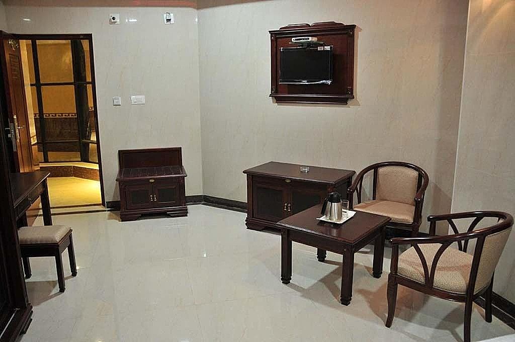 HOTEL YUVRAJ SIGNATURE Yuvraj Suite 12