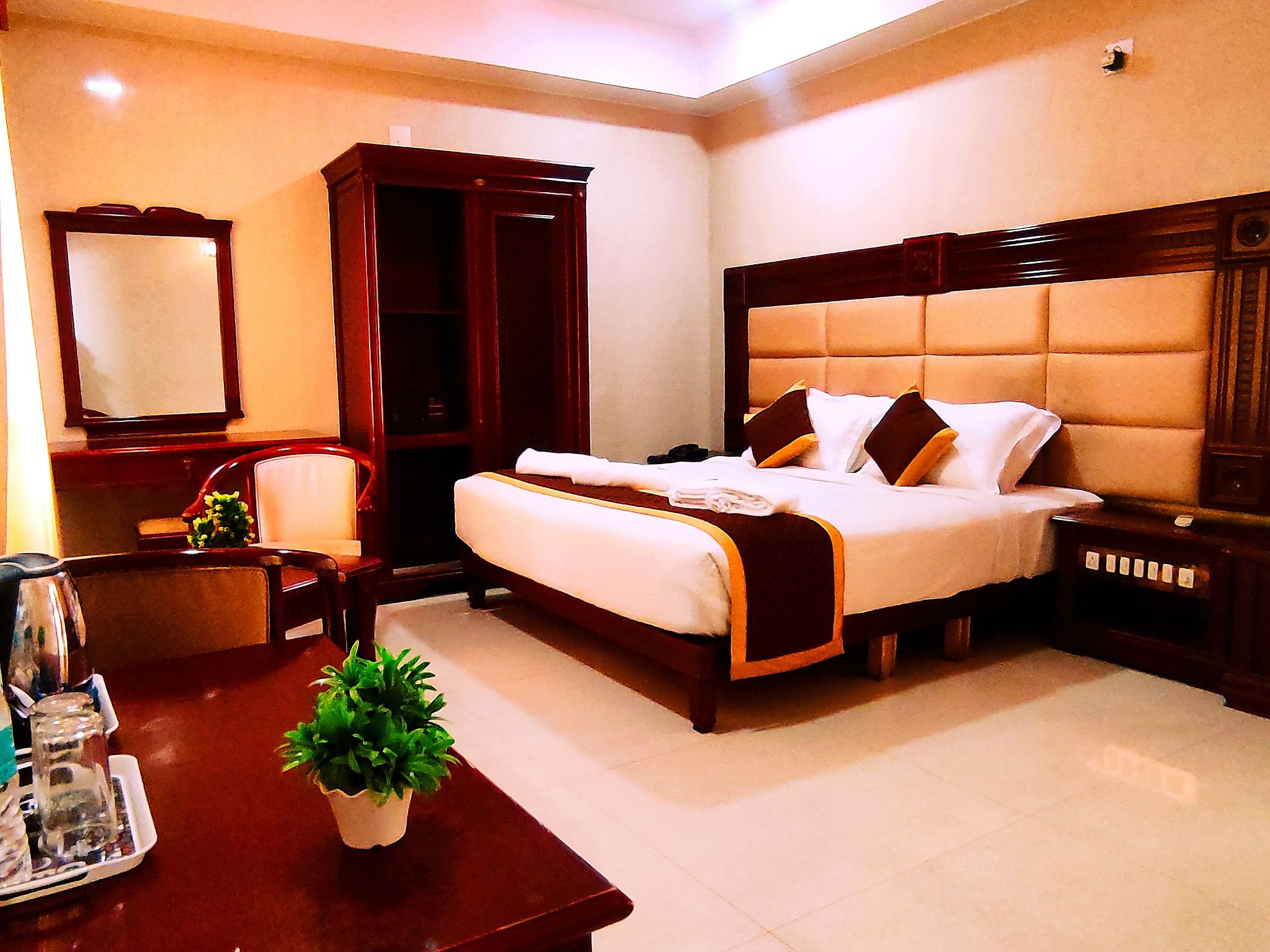 HOTEL YUVRAJ SIGNATURE Yuvraj Suite 16