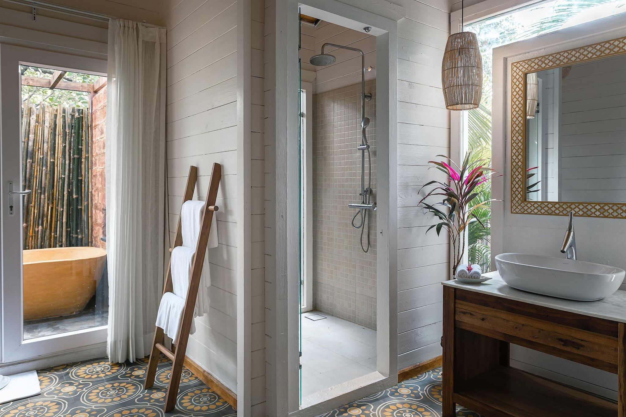 LaRiSa Resort and Spa Ashwem Luxury Cottage 8