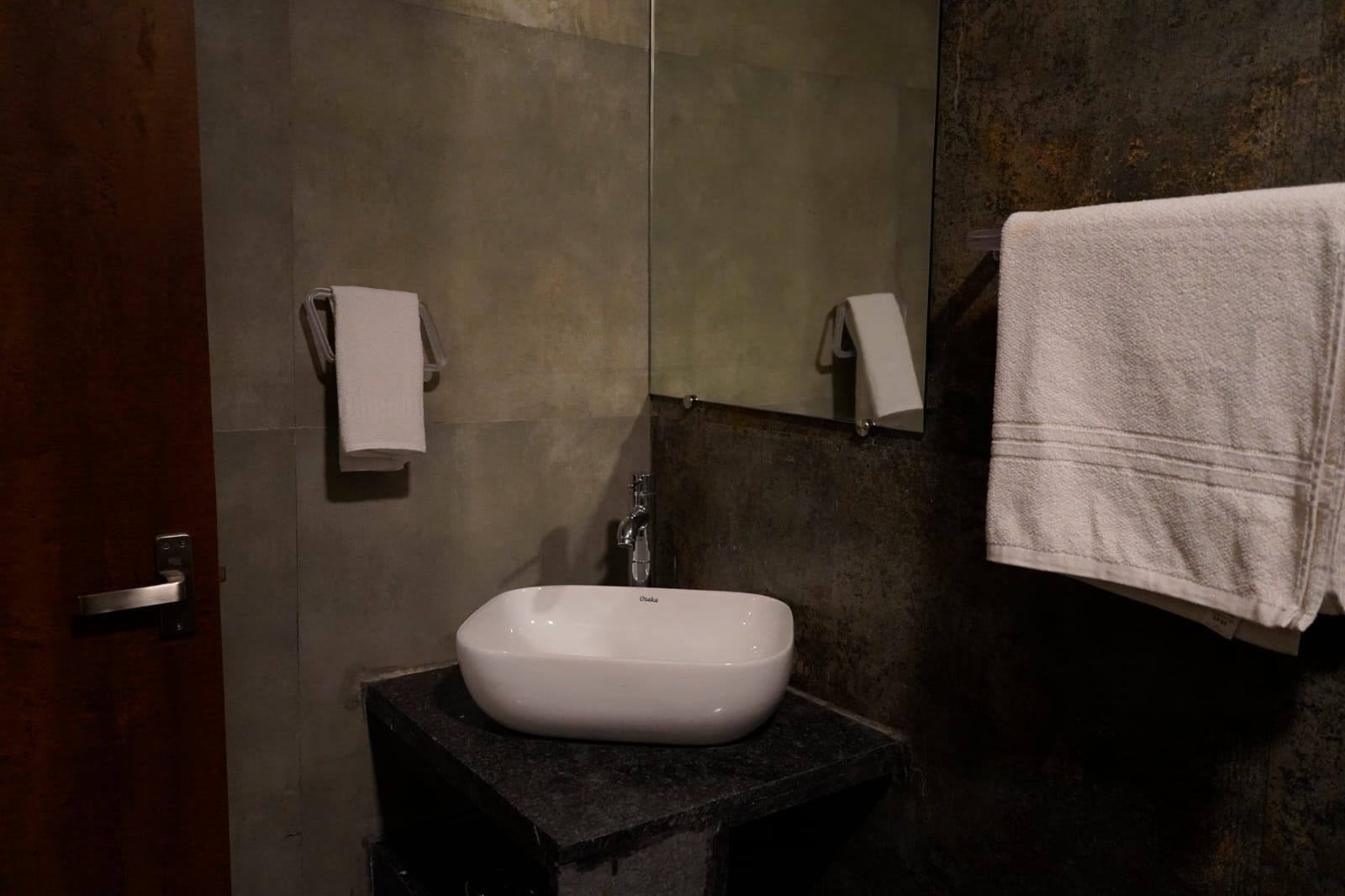 Orange Eye Resort Executive 9