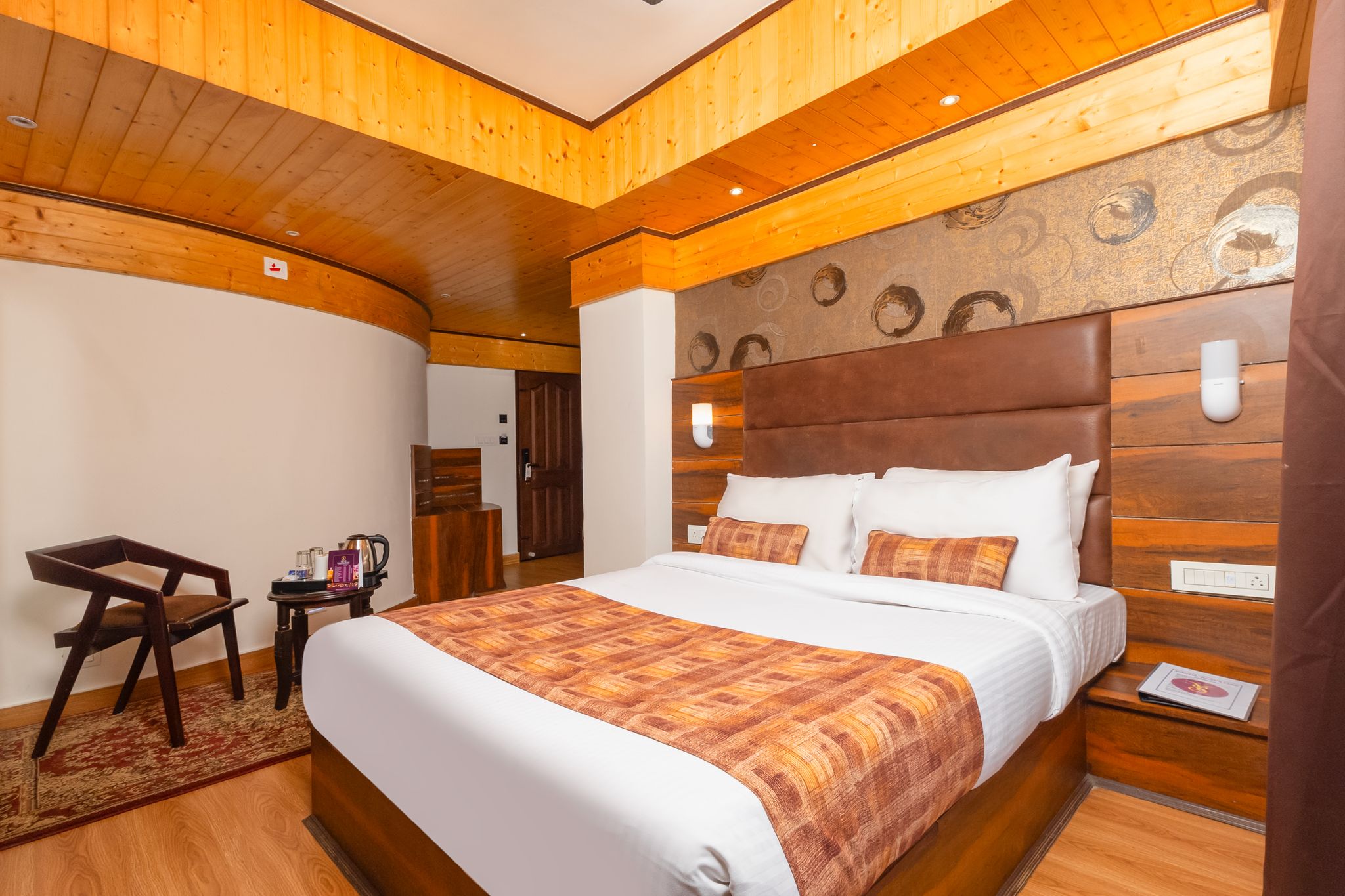 Sumitel Queens Yard Deluxe Double 5