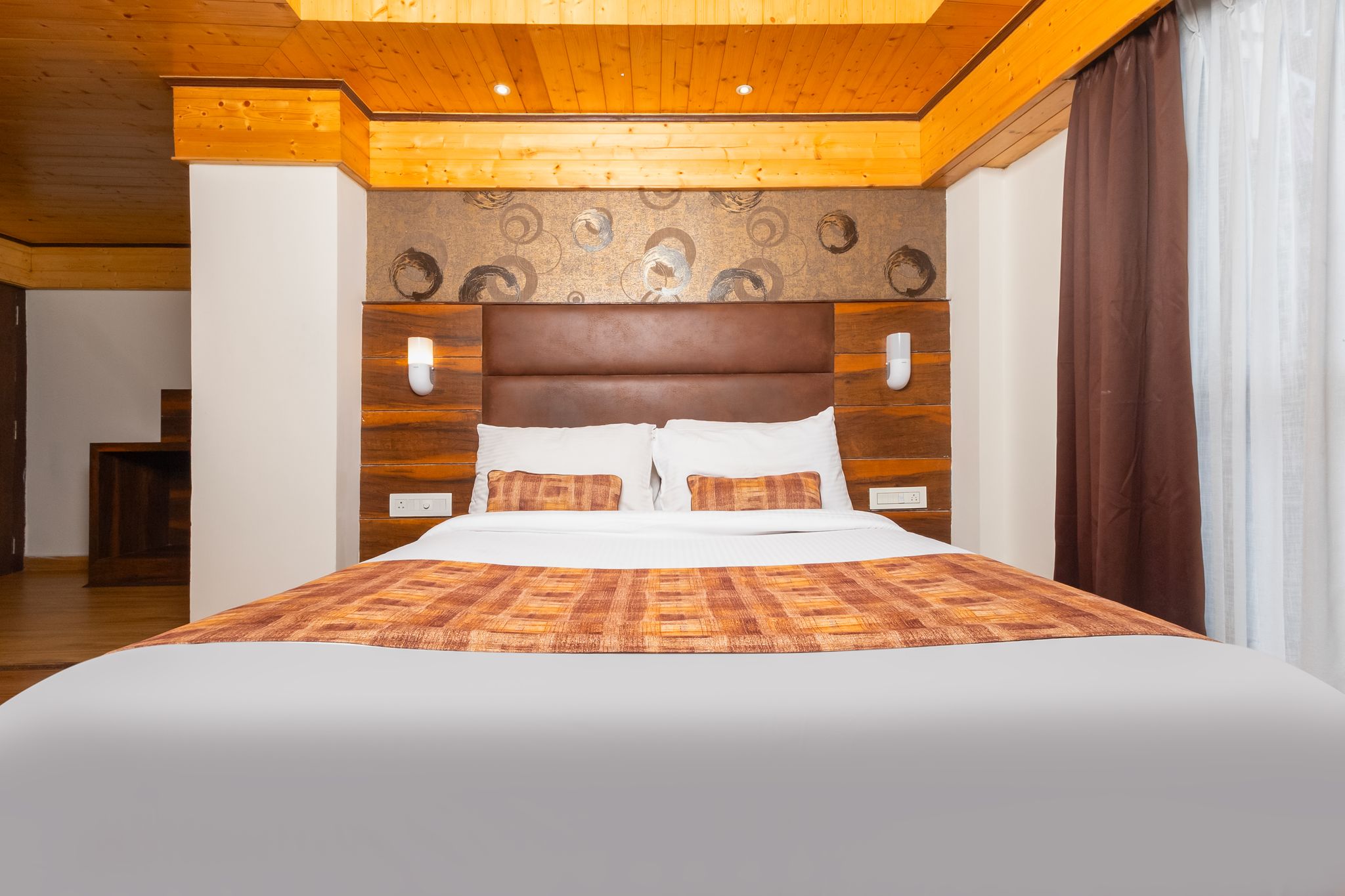 Sumitel Queens Yard Deluxe Double 2