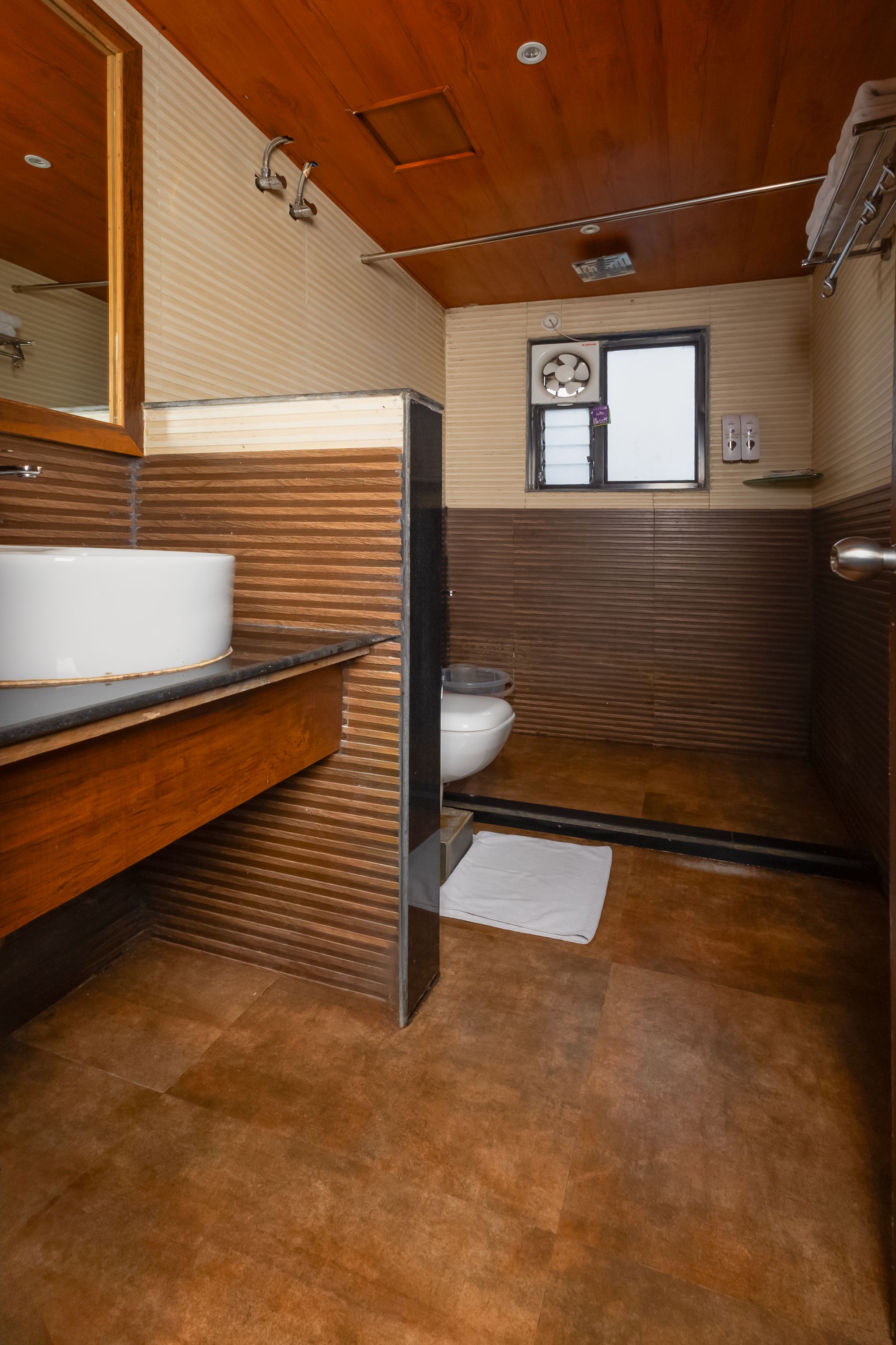 Sumitel Queens Yard Deluxe Double 7