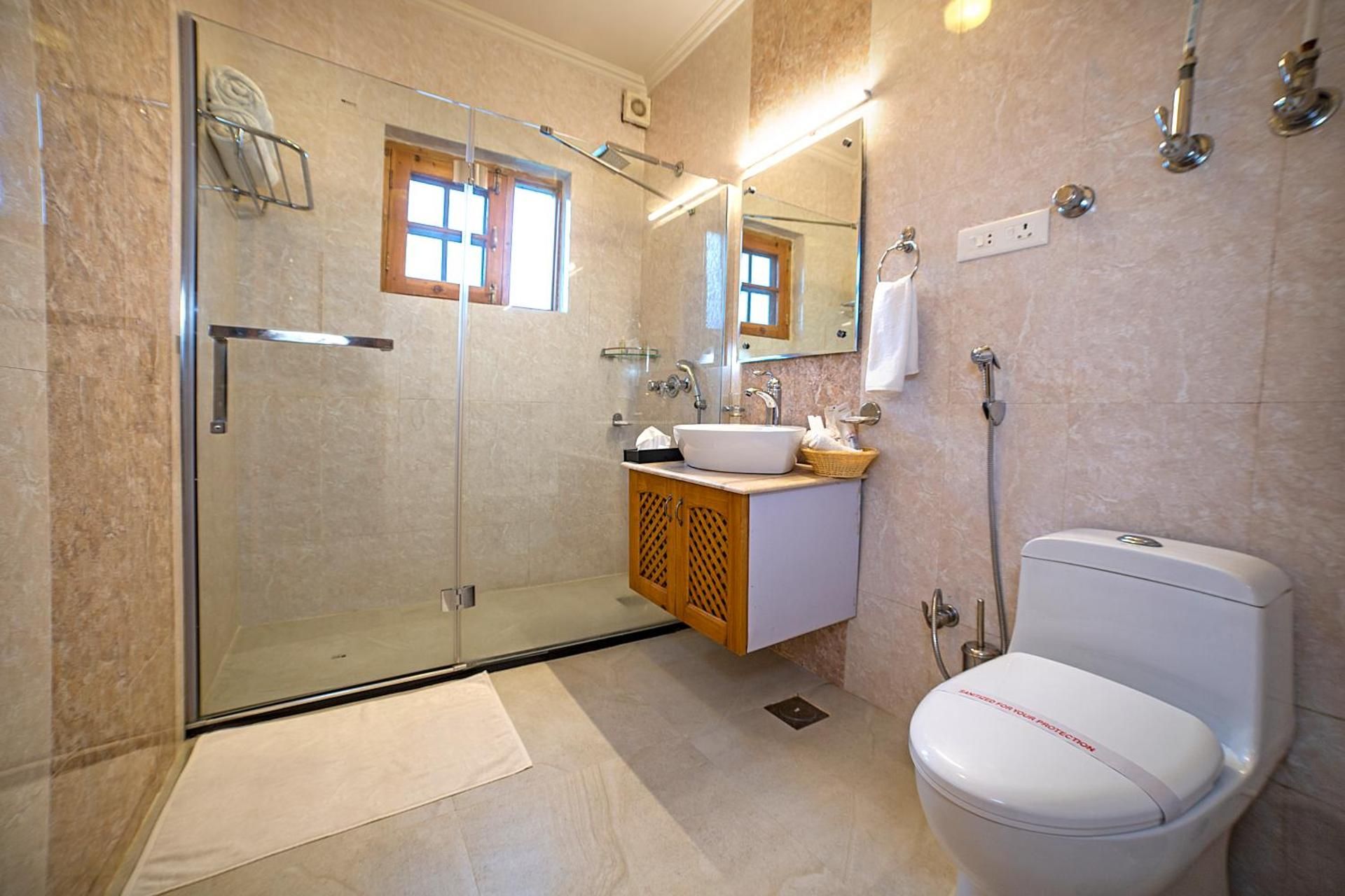 Super Premier Room