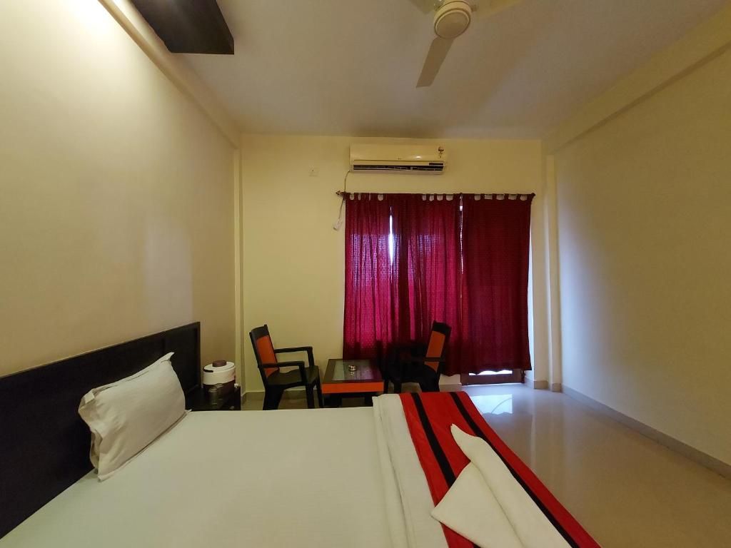 Shinjini Resort Deluxe Double Room 4