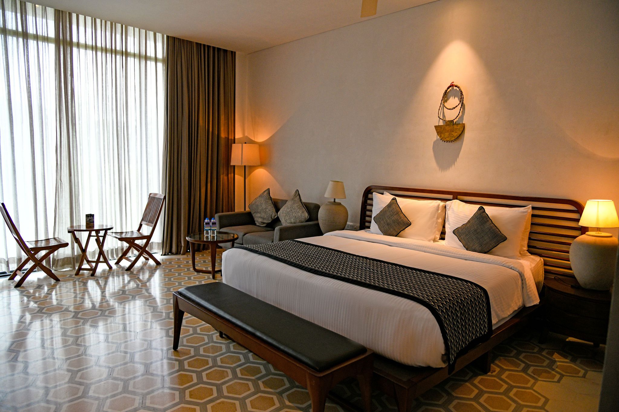 SUPERIOR ROOM KING BED