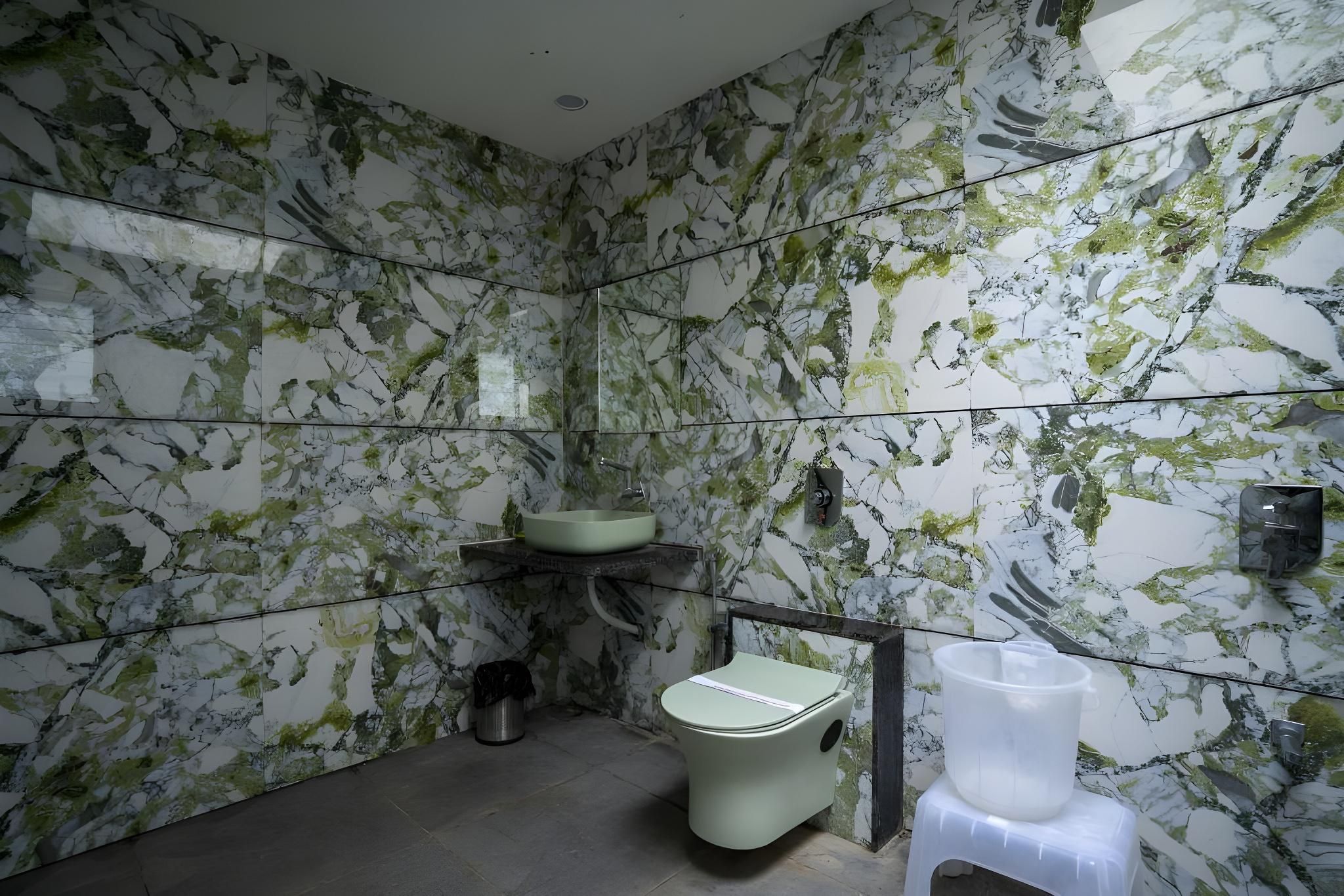 The Comfort Gir Resort Comfort Room 6