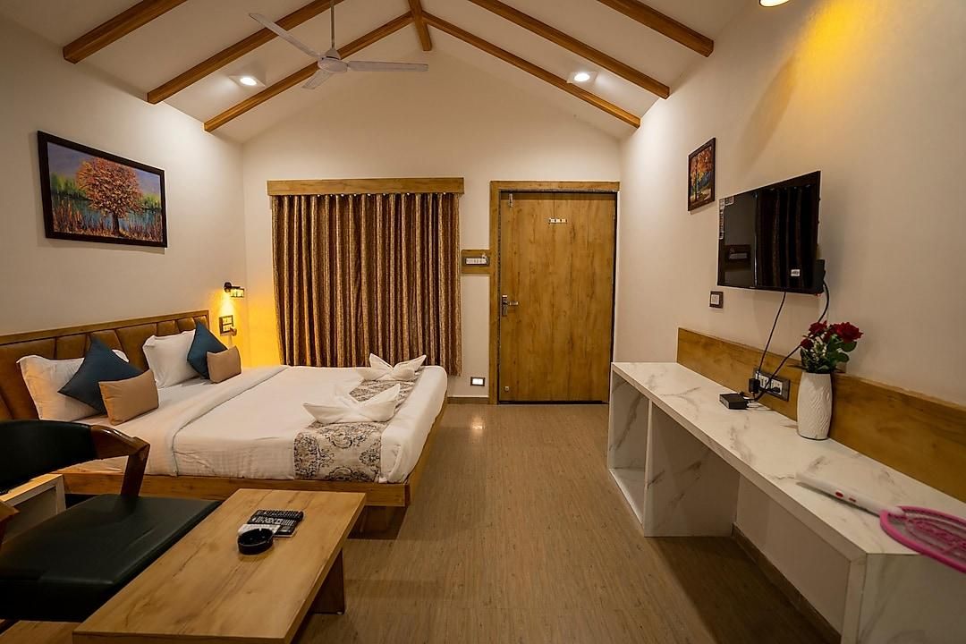 The Comfort Gir Resort Comfort Room 3