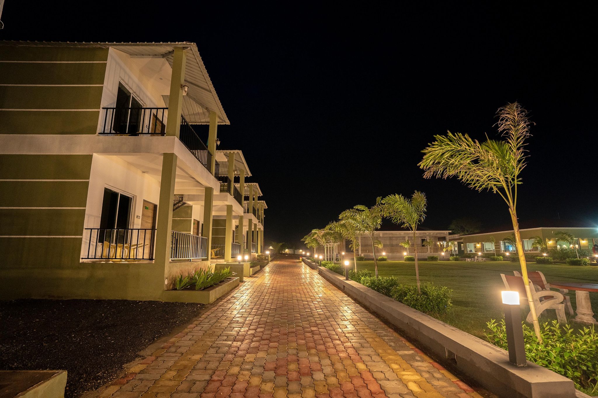 undefined The Comfort Gir Resort 9