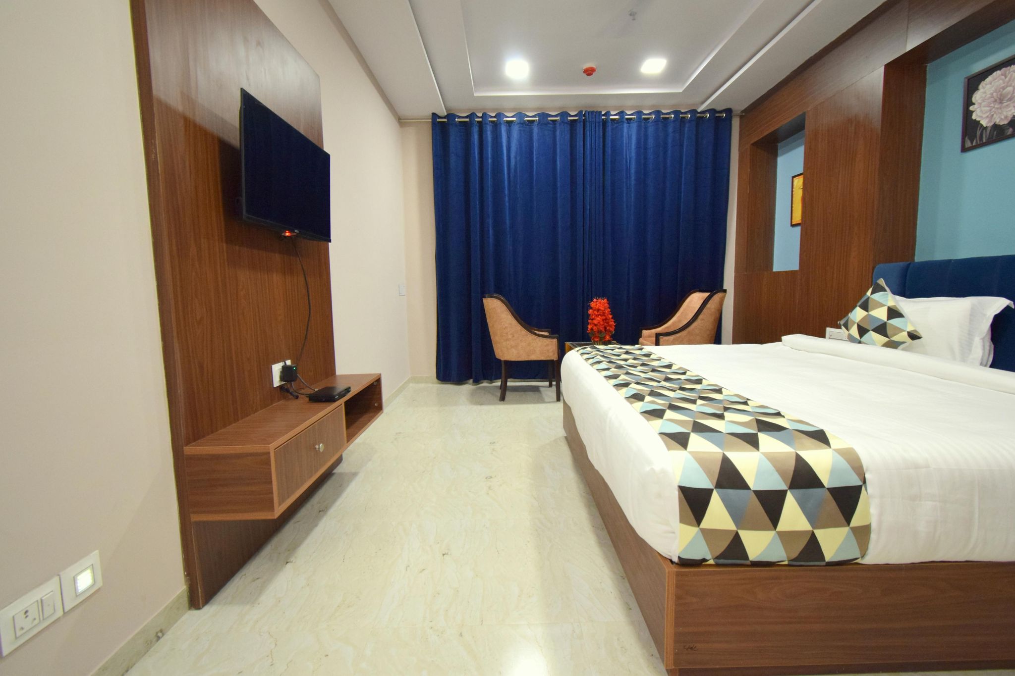 The Sky Imperial - Shahi Hotels & Resort Imperial Deluxe Room