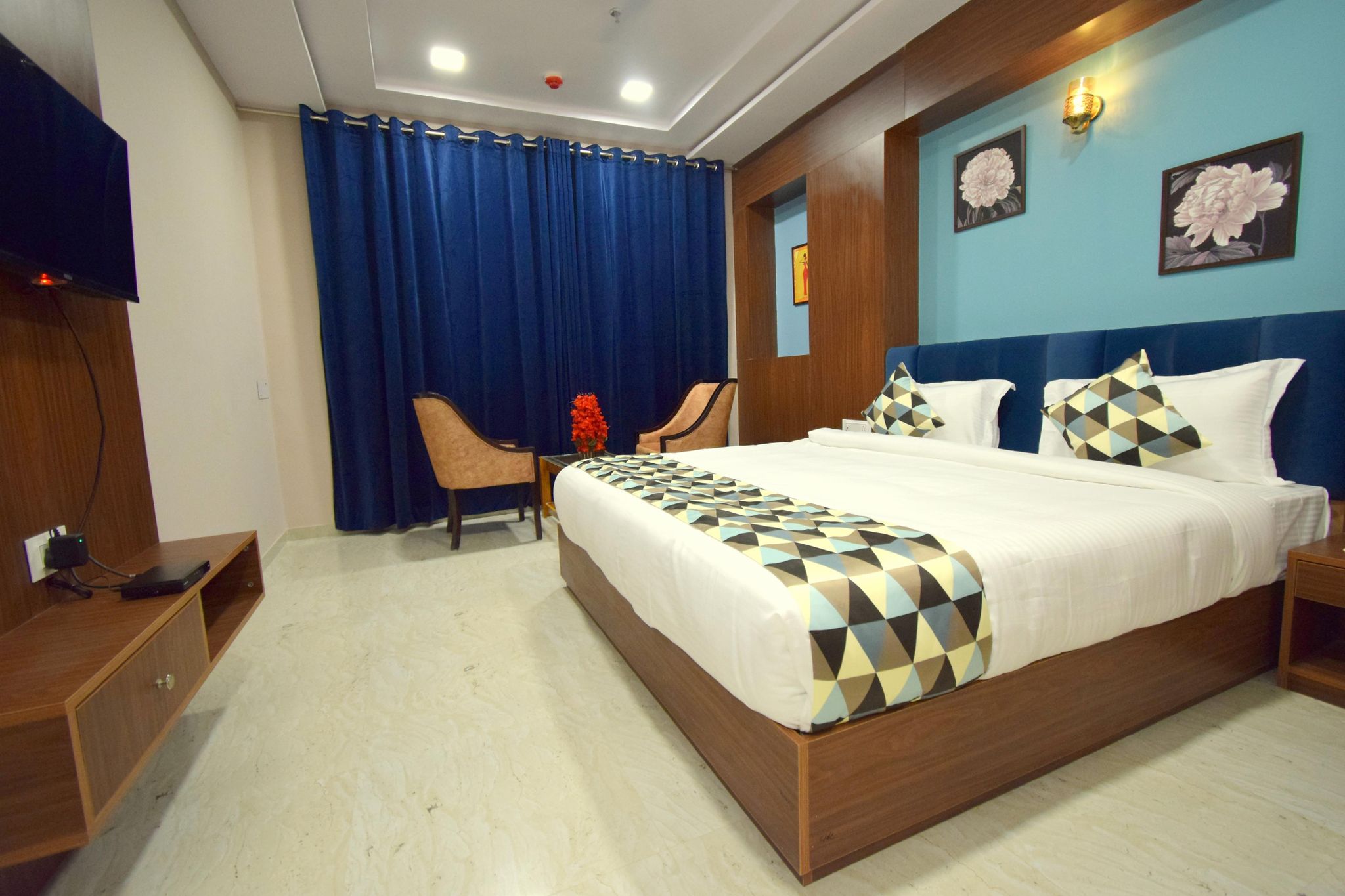 The Sky Imperial - Shahi Hotels & Resort Imperial Deluxe Room 3