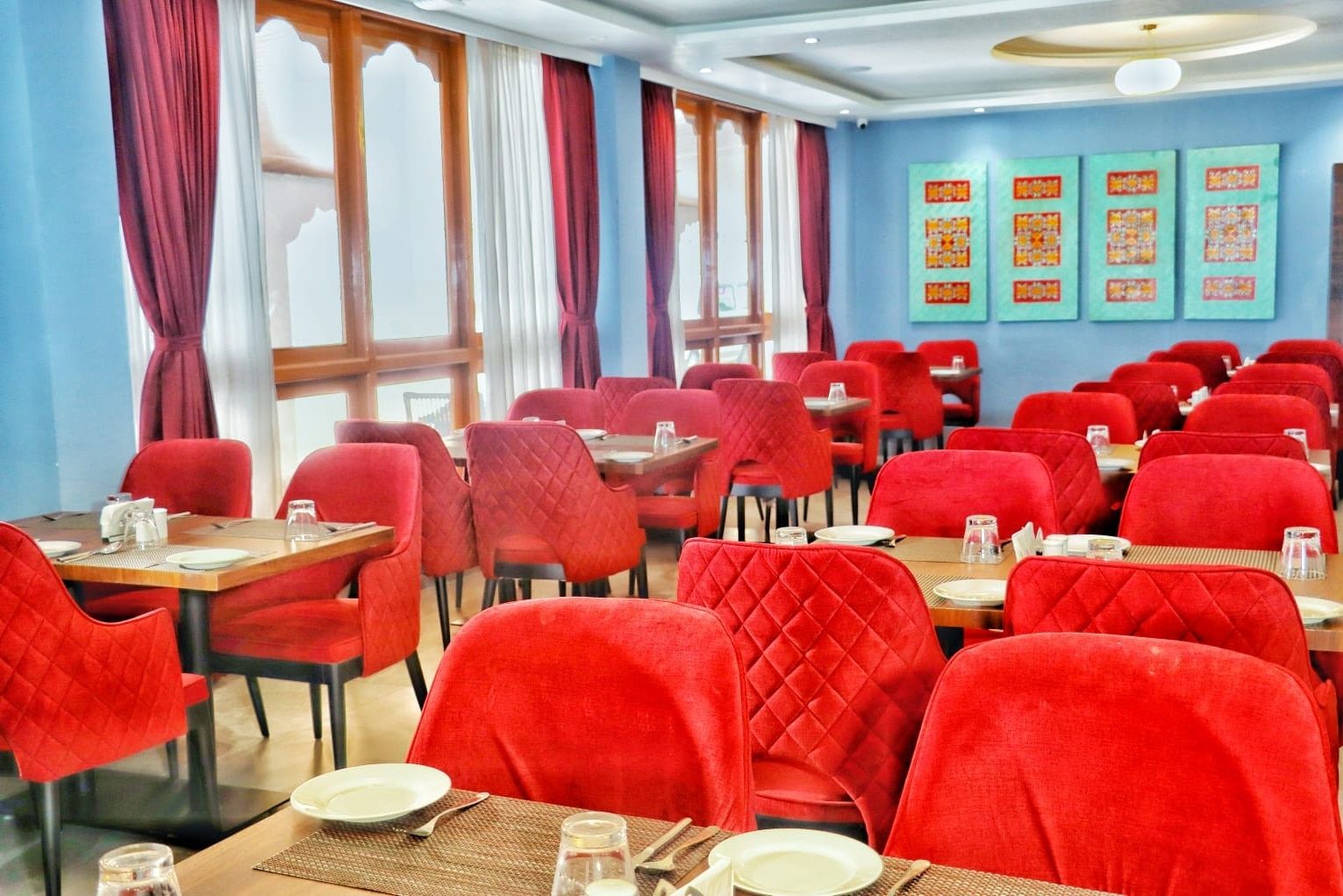 Food & Dining