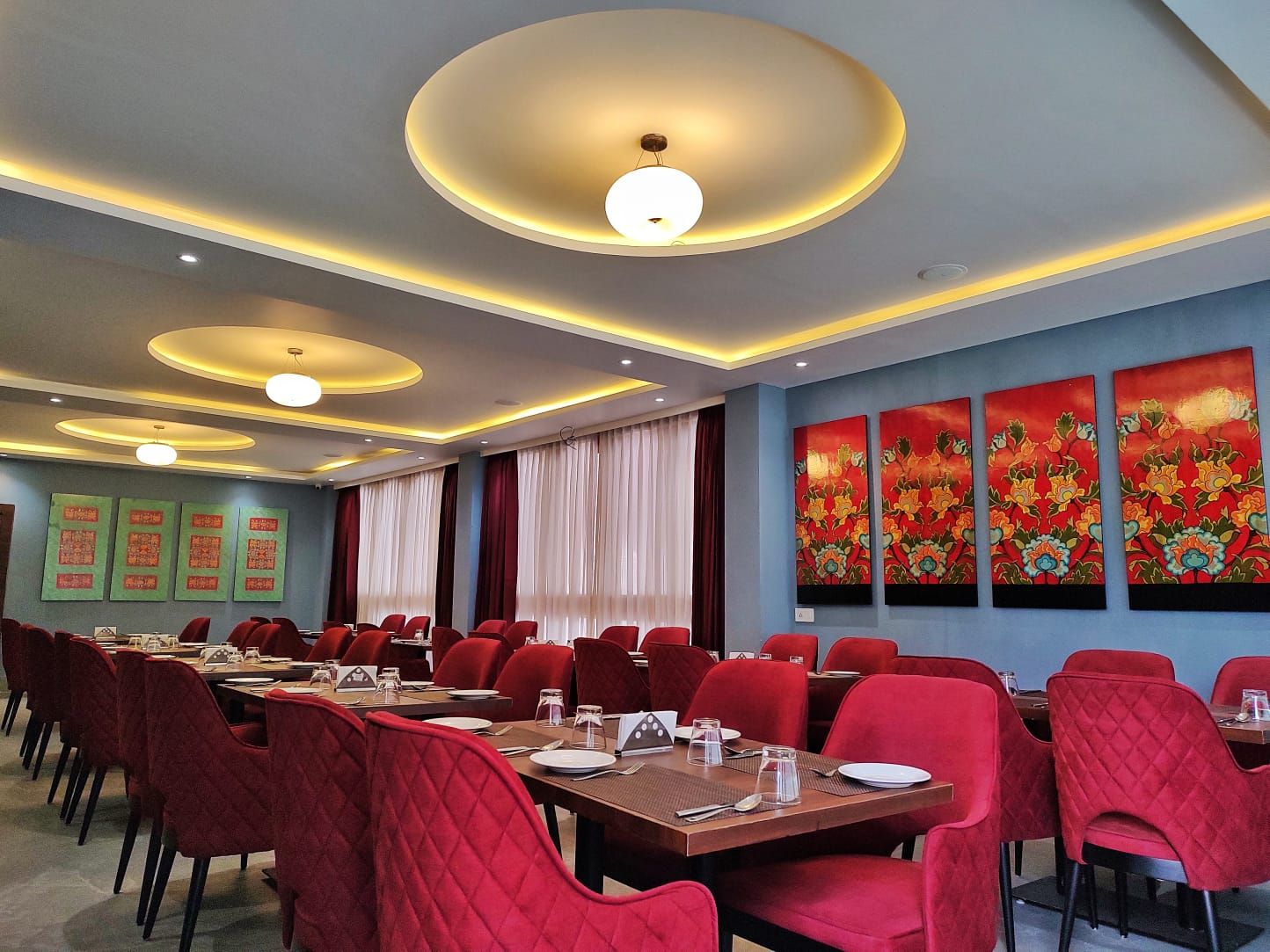 Food & Dining