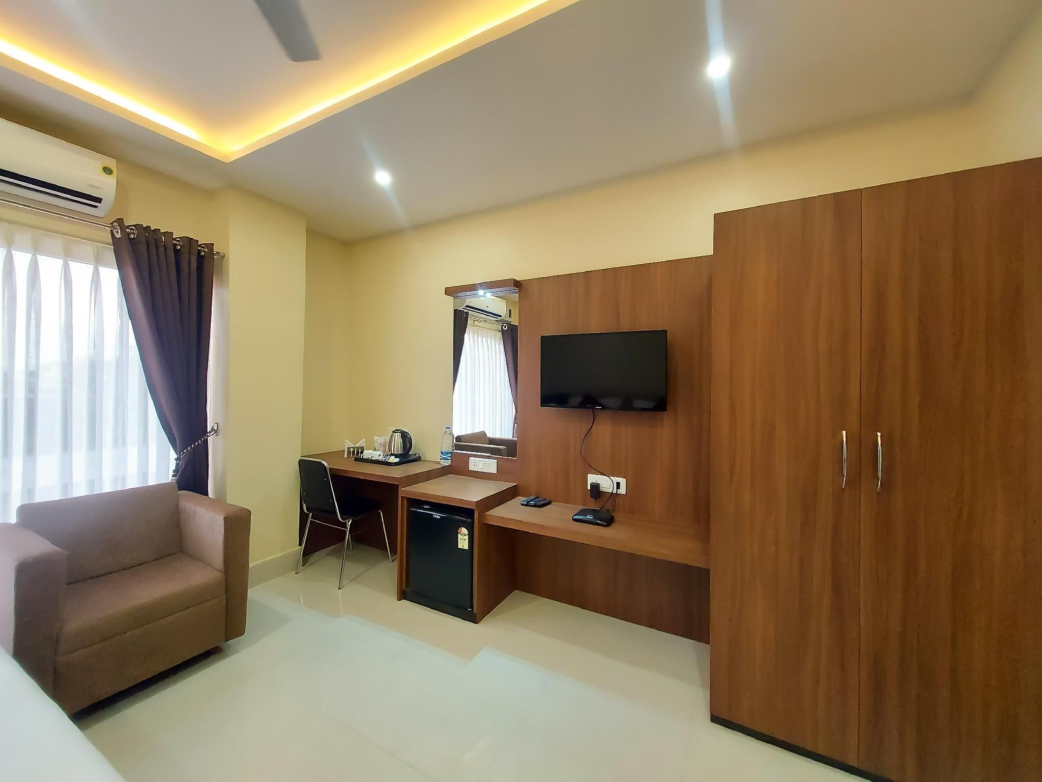 Hotel Bliss - Jorhat Standard Room 4