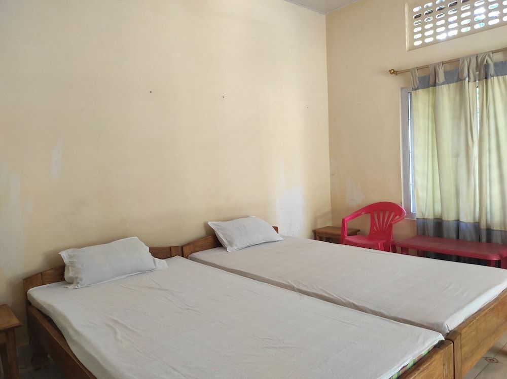 Homocation Boras Homestay Deluxe Double Room 2