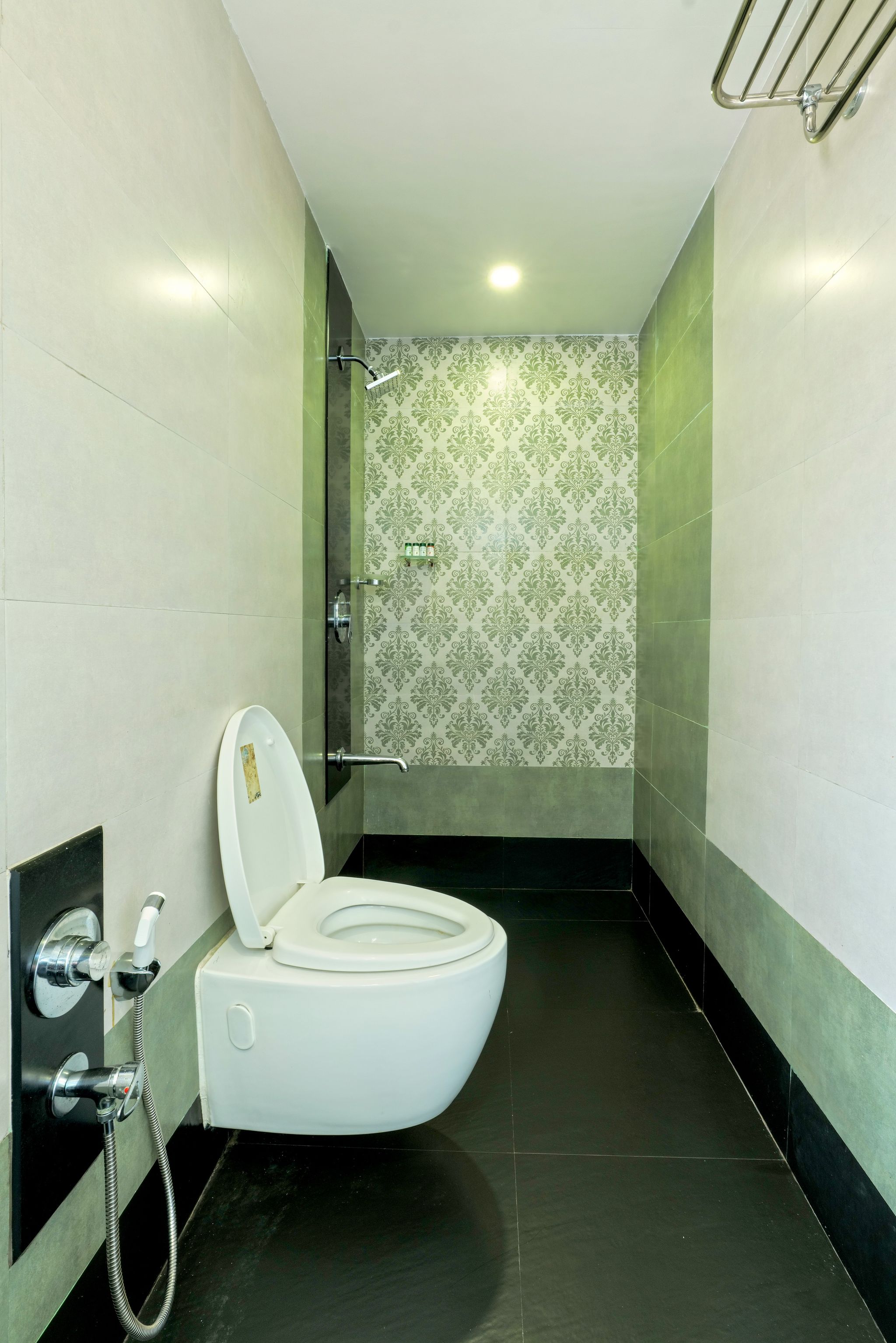 Gold Beach Villa Semi Deluxe 4