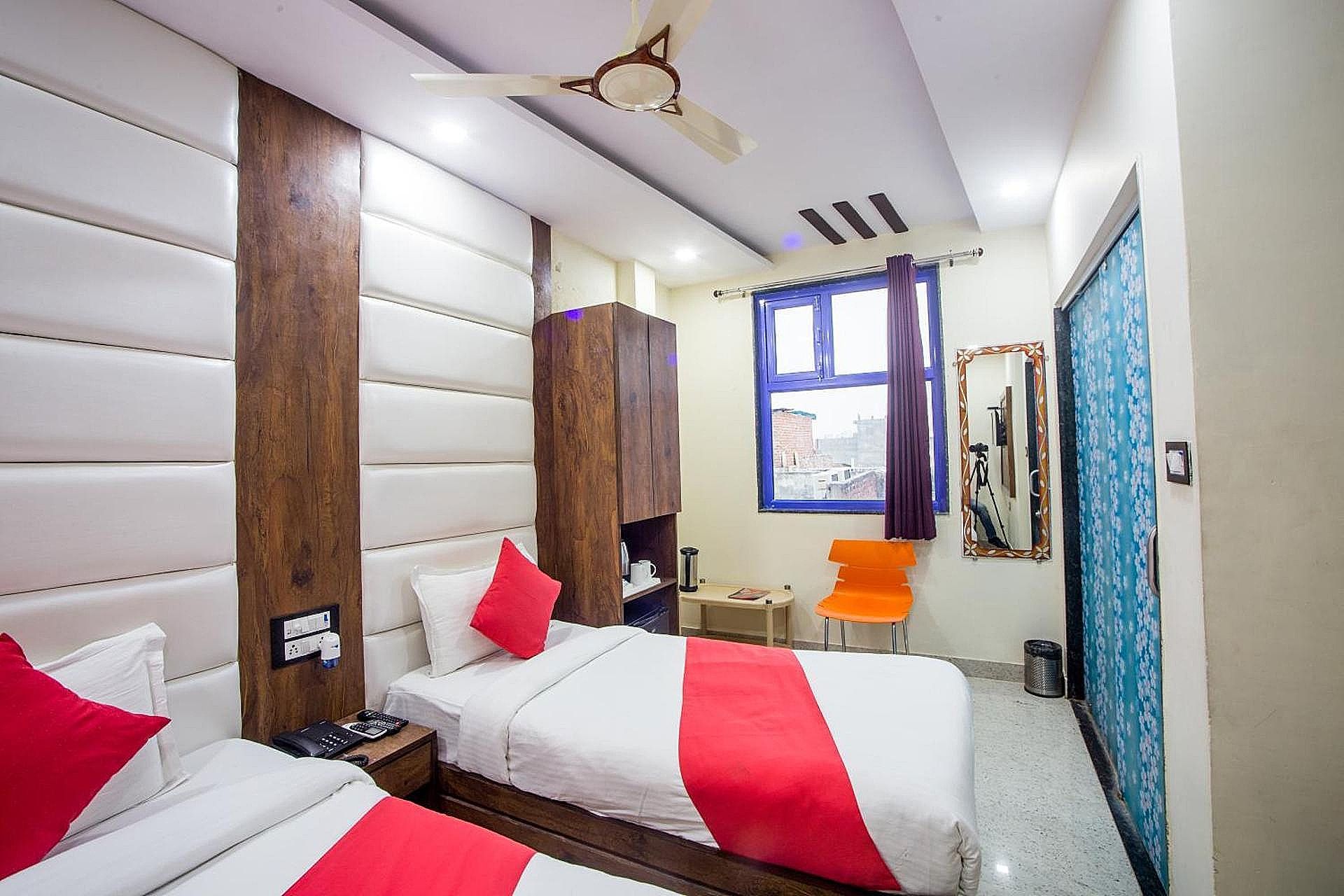 Hotel Dollar Inn Deluxe AC Room 6