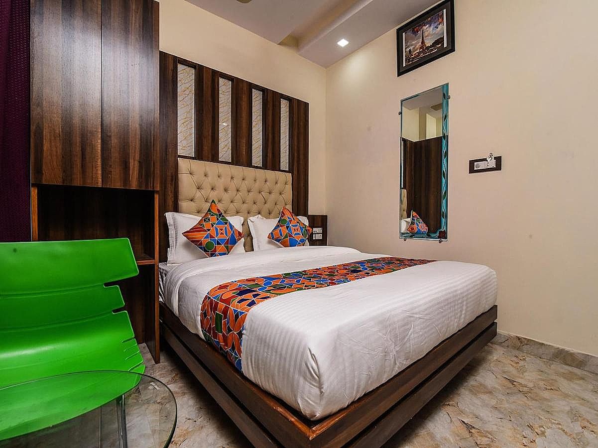 undefined Hotel Dollar Inn 5