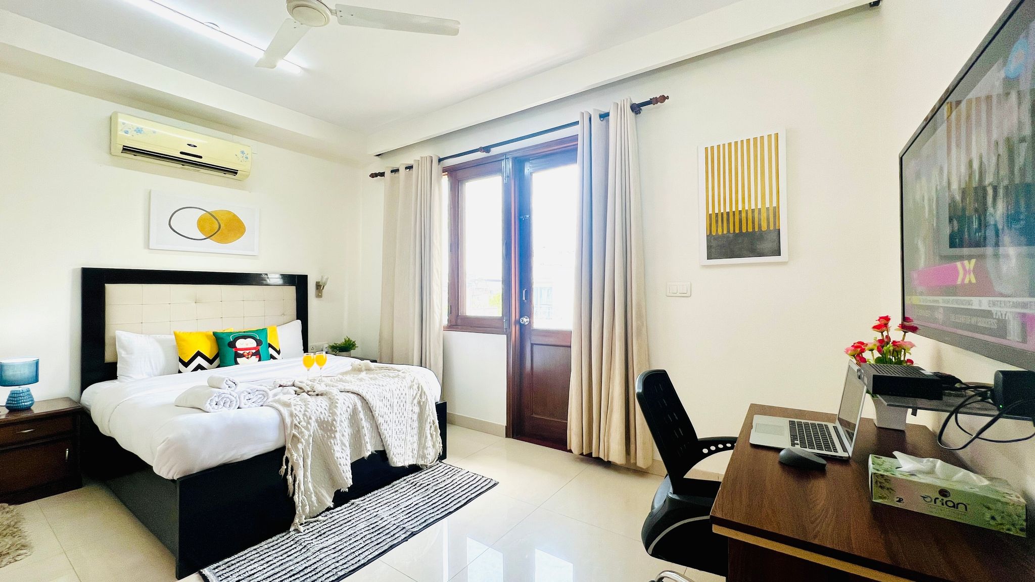 undefined BluO 1BHK Defence Colony Mkt - Balcony, Parking 10