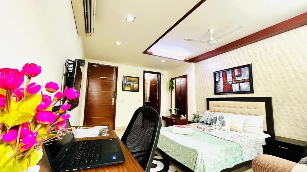 Studio Apartment