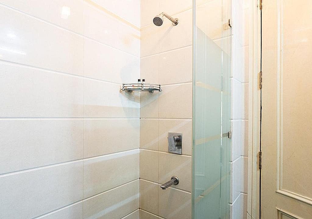 BluO Park Facing 3BHK - Balcony, Lift, Parking Three-Bedroom Apartment 5