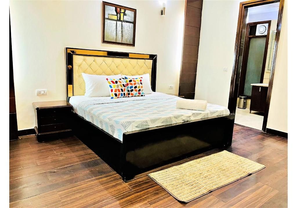 BluO Park Facing 3BHK - Balcony, Lift, Parking Three-Bedroom Apartment 3