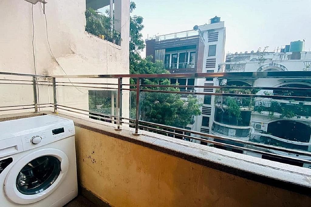 undefined BluO 1BHK Select Citywalk MAX Saket, Balcony Lift 9