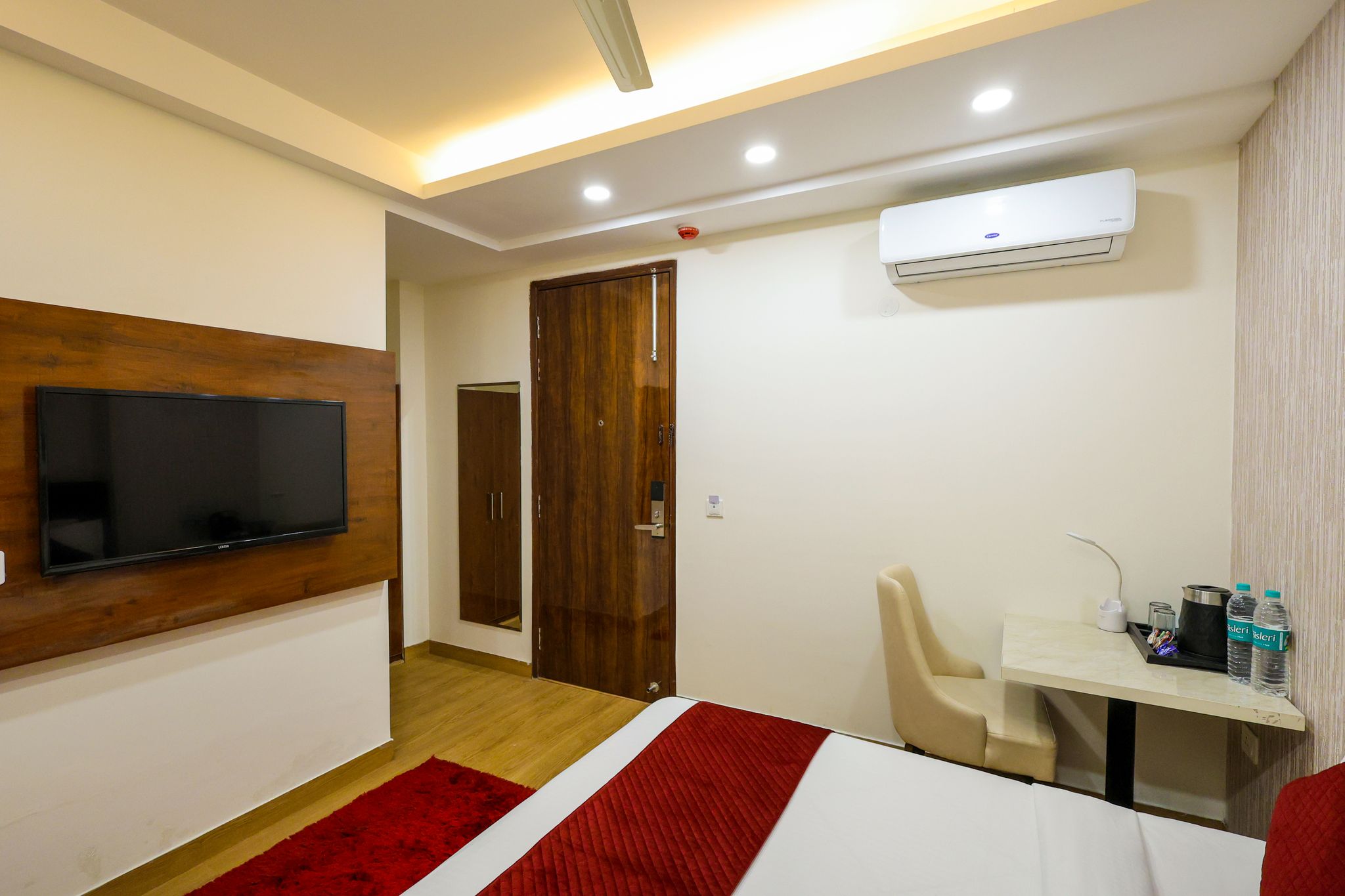 Nikko Palm Near Huda City Centre Deluxe Room Dbl Bed  4