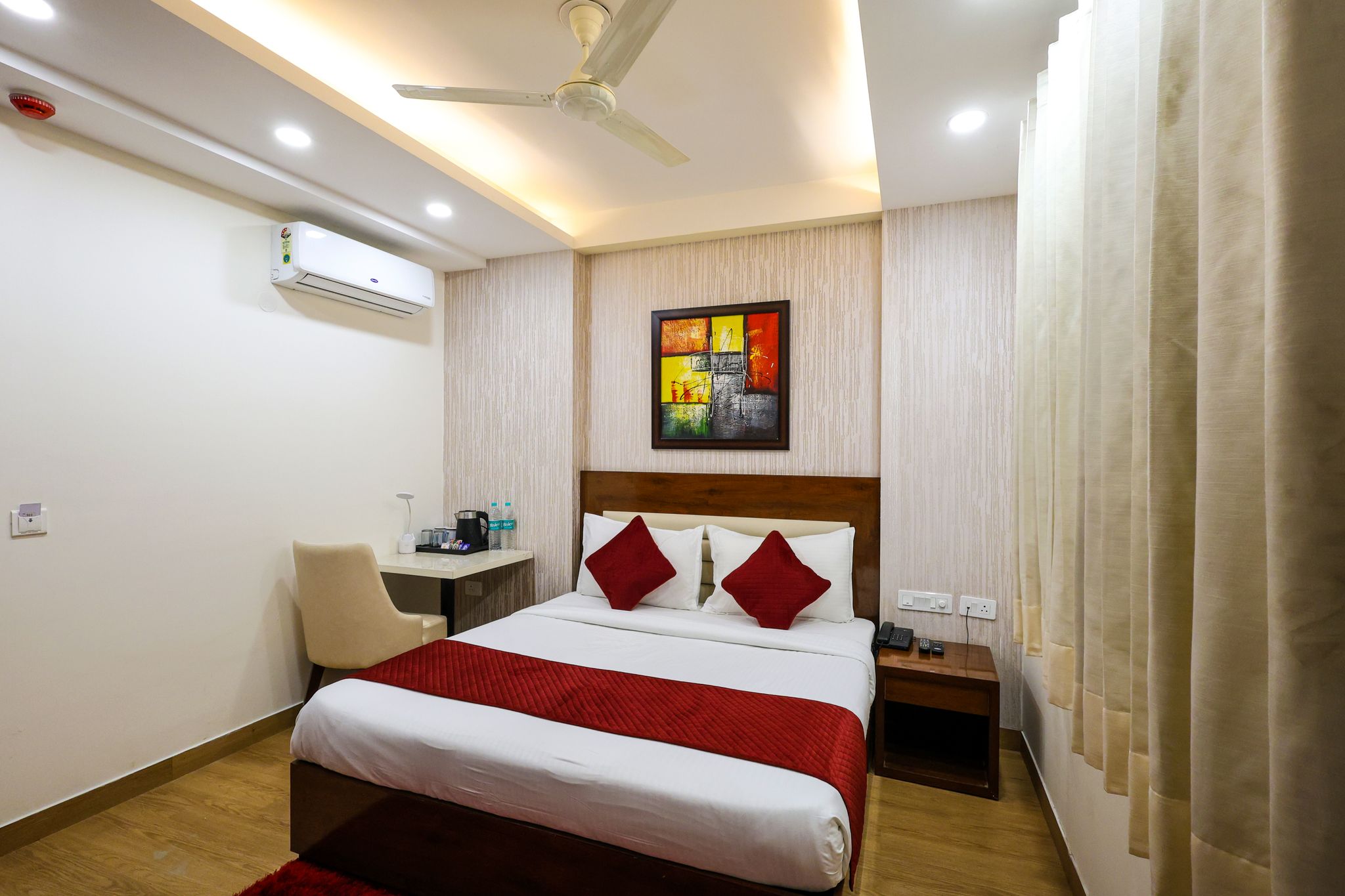 Nikko Palm Near Huda City Centre Deluxe Room Dbl Bed  5
