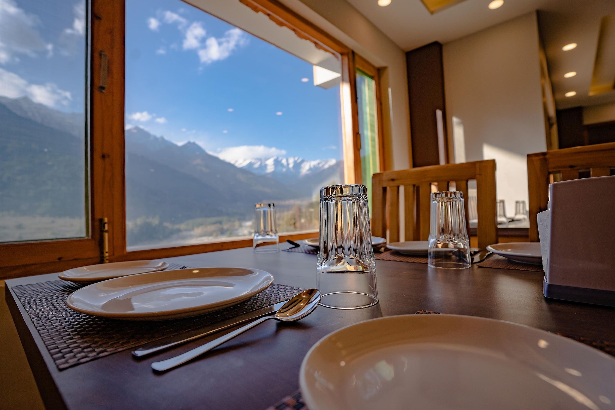 Food & Dining