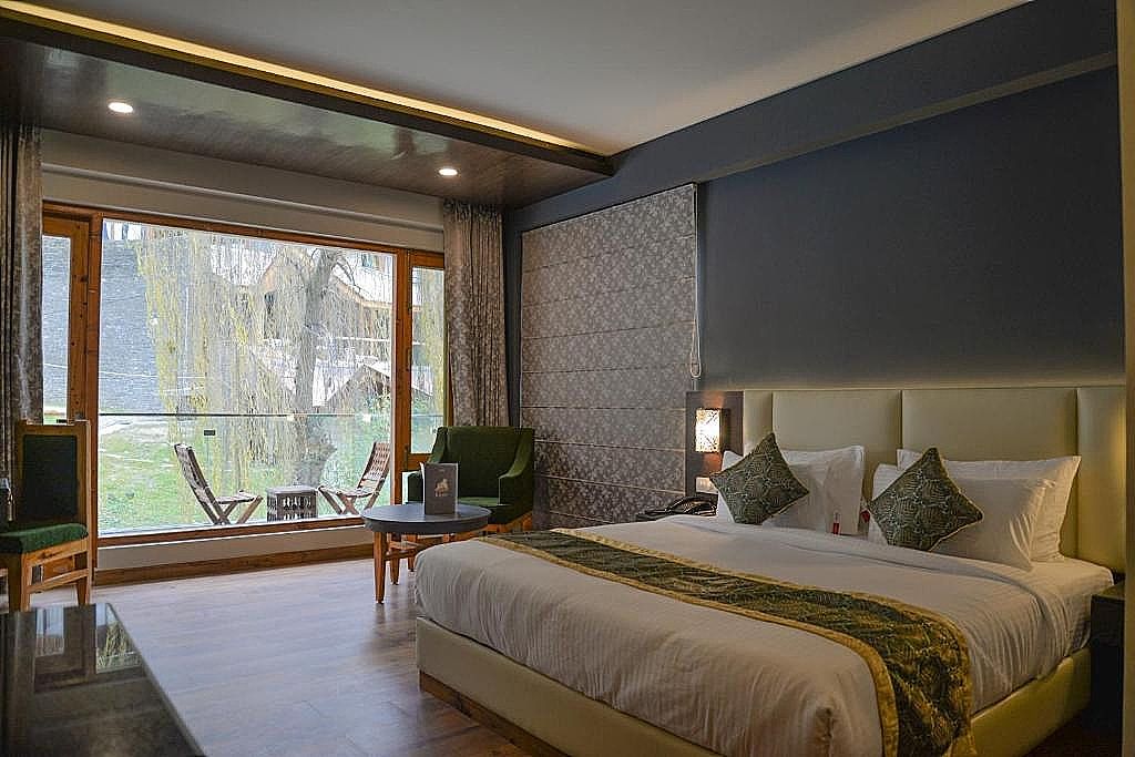 The Khar (Centrally Heated with Air-Conditioning) Executive Room
