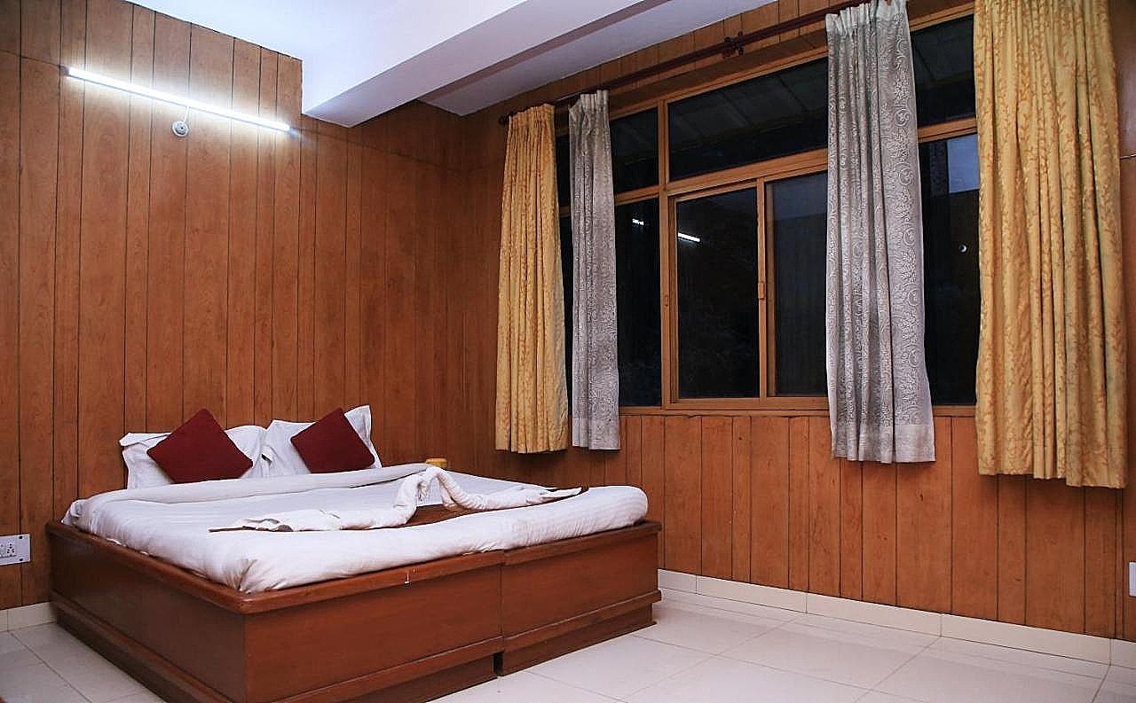 Hotel Pinewood Cottages Shimla