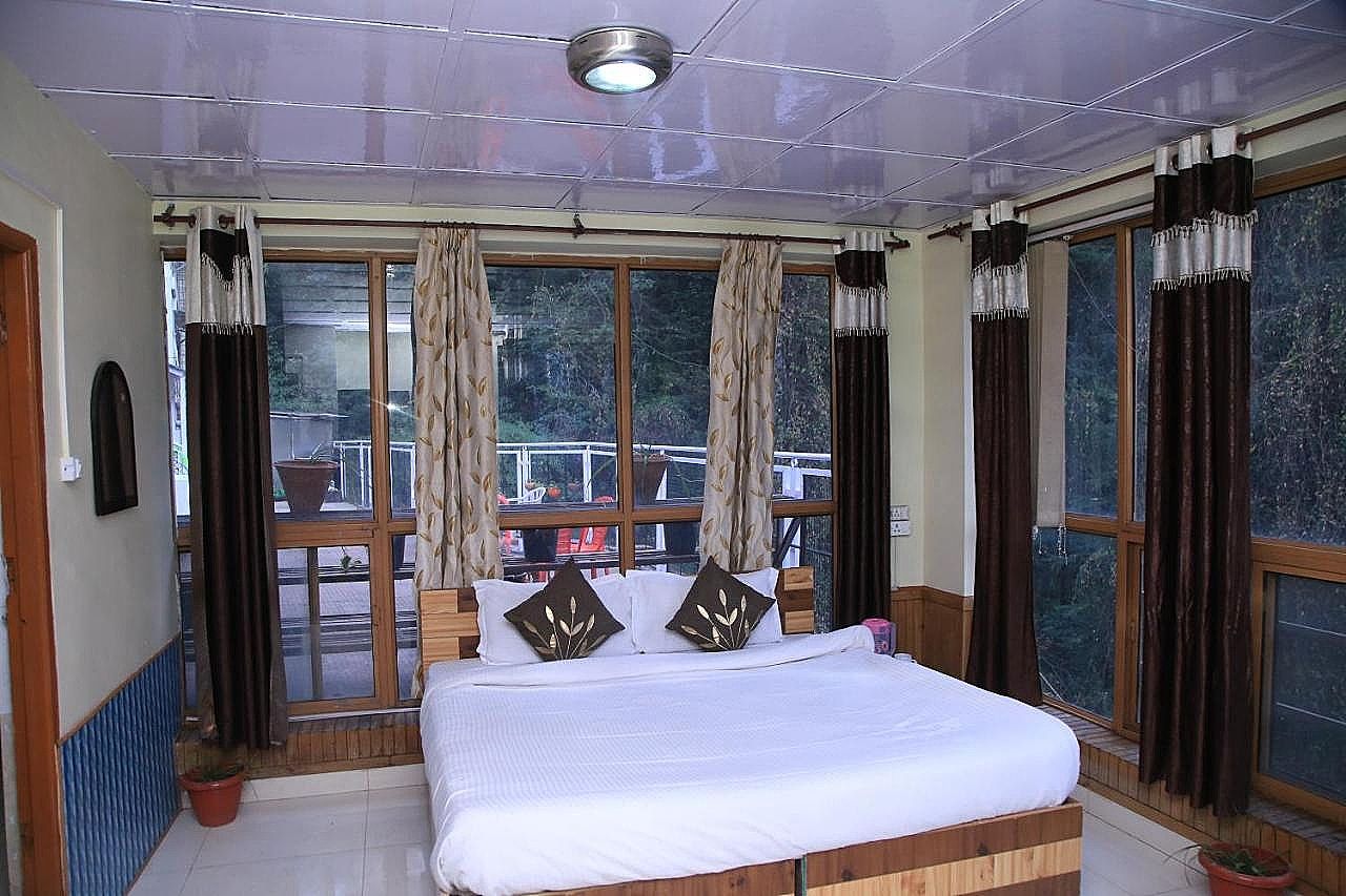Hotel Pinewood Cottages Shimla