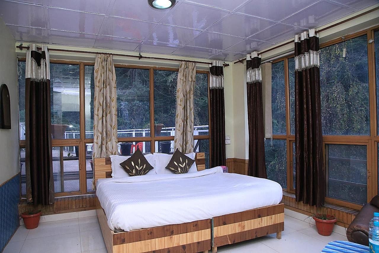 Hotel Pinewood Cottages Shimla