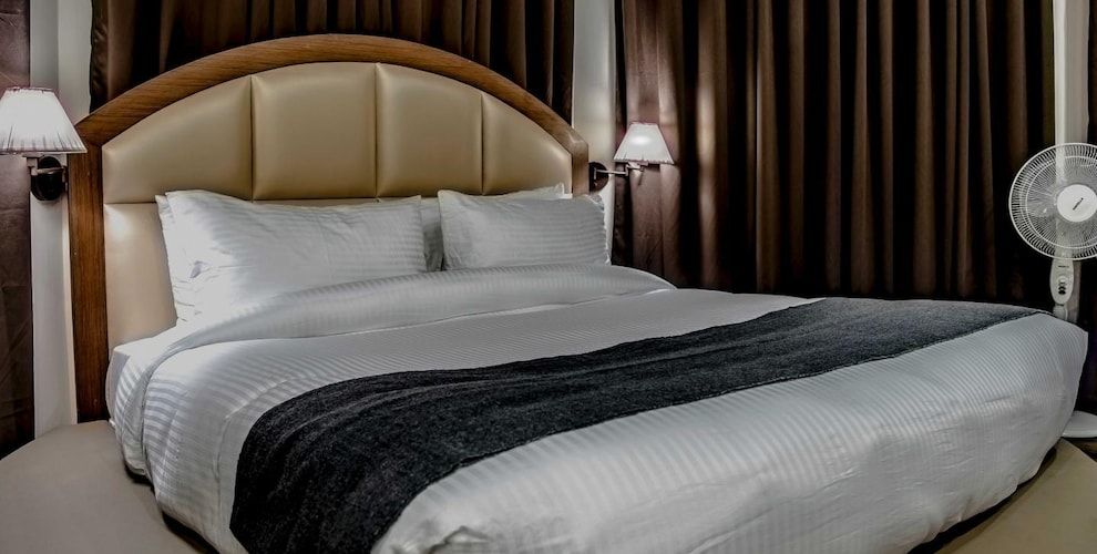 De Exotica Crest Resort And Spa Premium Attic Room 4