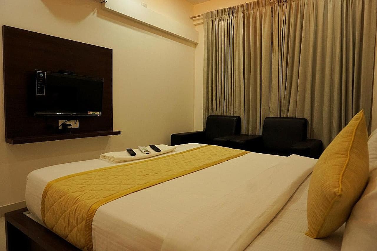 Gateway Inn Deluxe Double Room 3