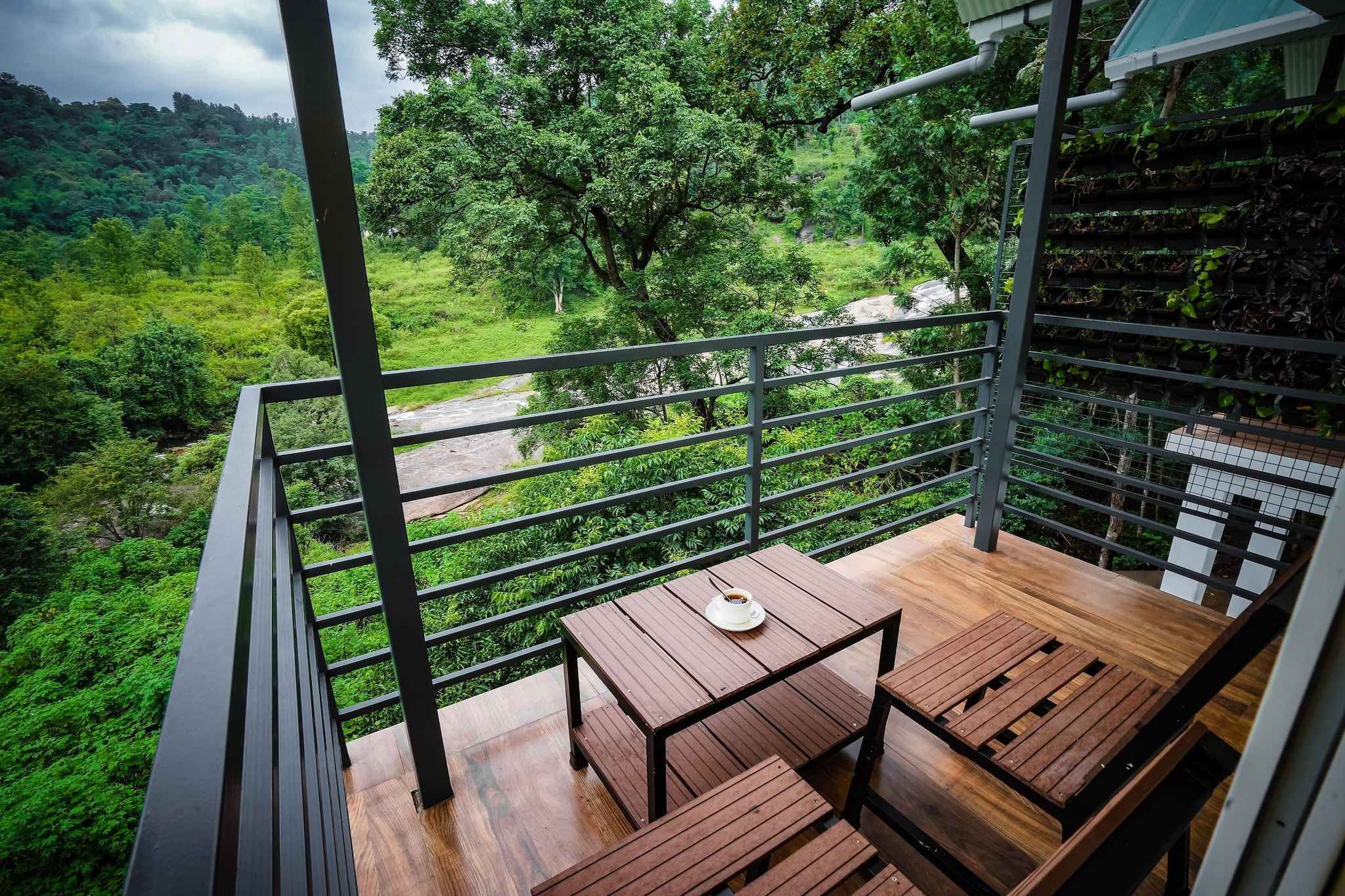 Premium Valley view Room and Balcony