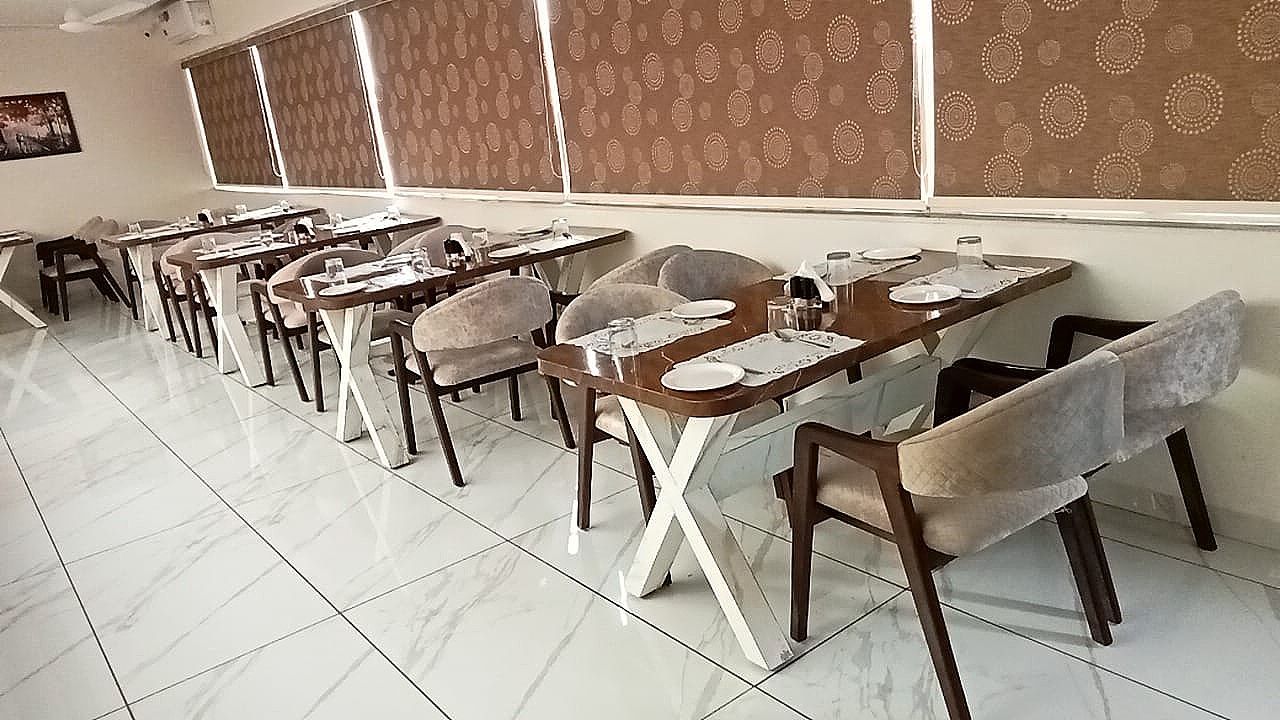 Food & Dining