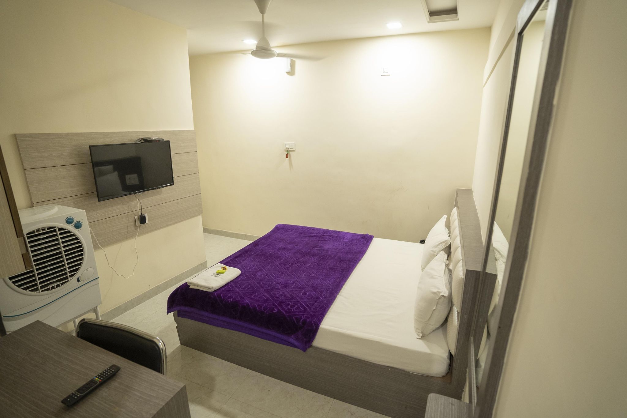 Hotel Anmol Era Deluxe Non AC Room 6