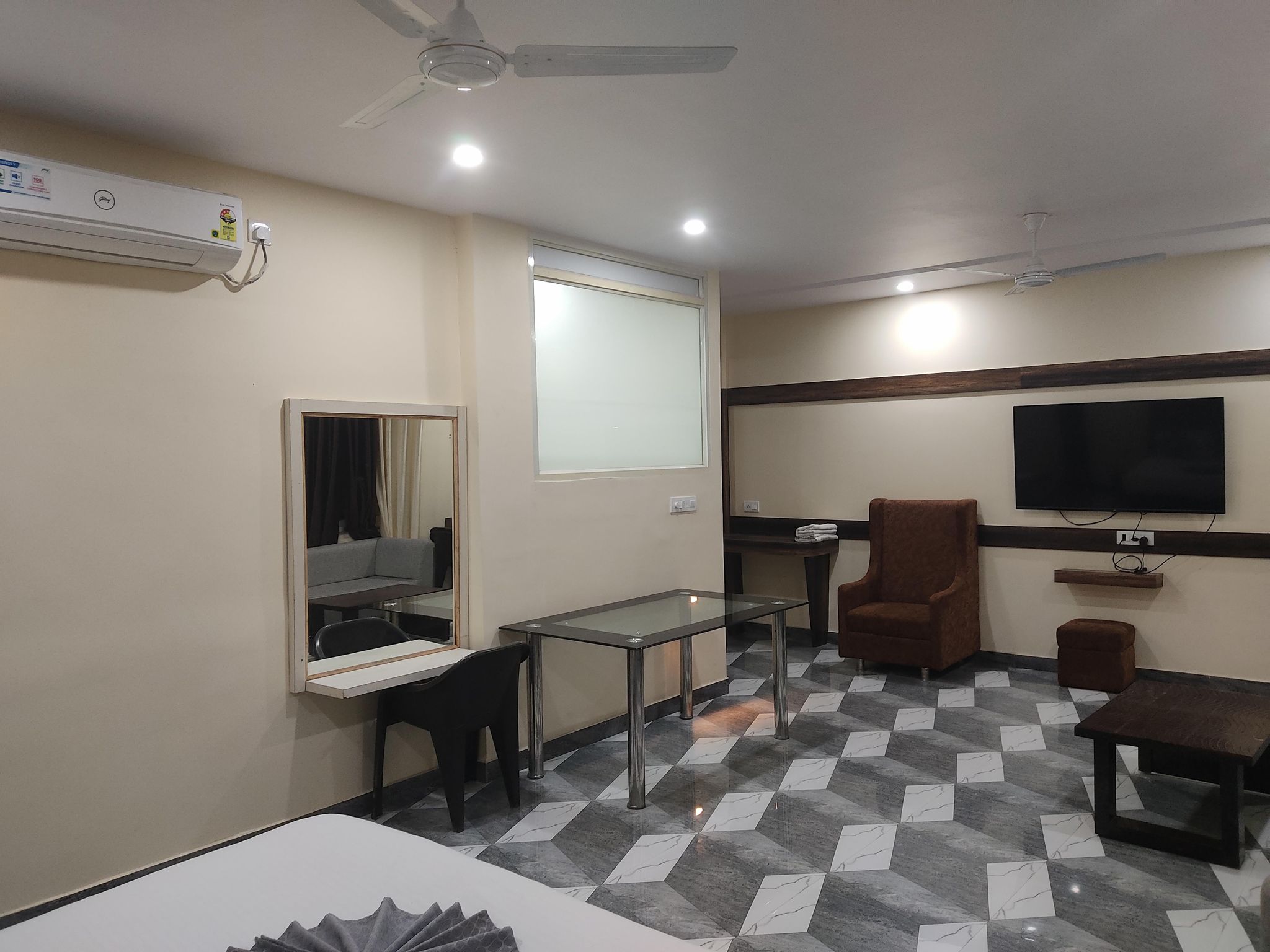 Hotel The Grand The Premium Luxury 3