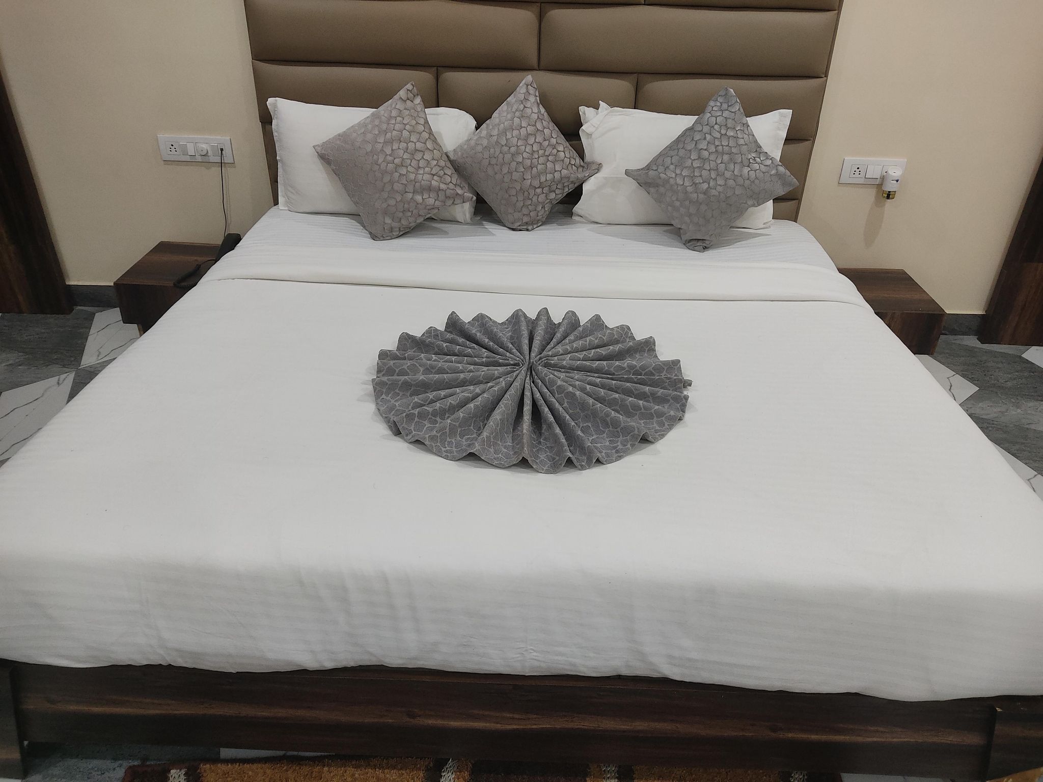 Hotel The Grand The Premium Luxury 2