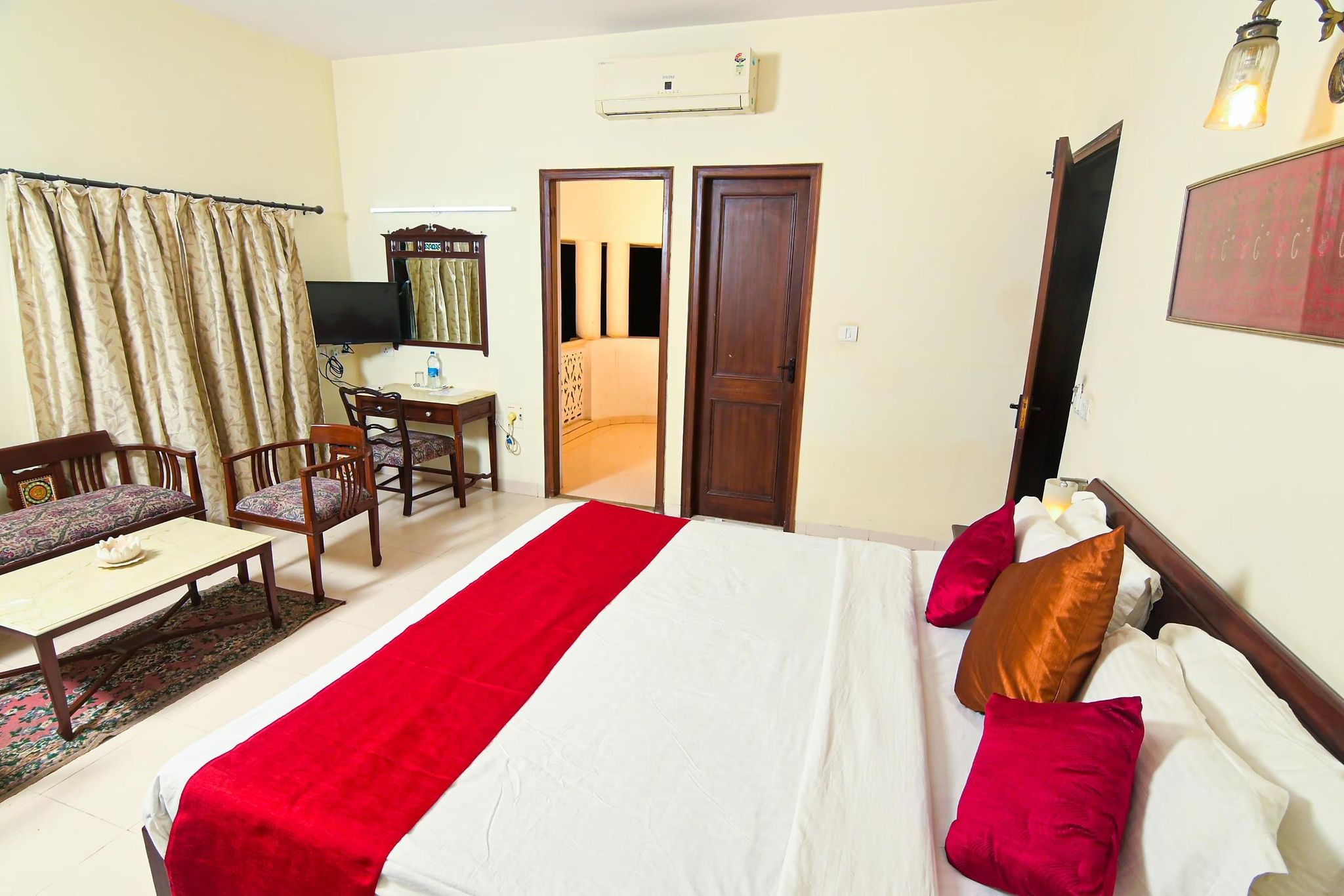 Singrauli Palace Heritage Hotel Prince Suite 4