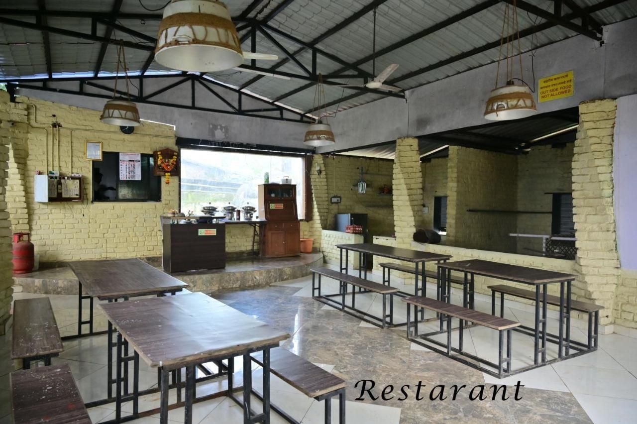 Food & Dining