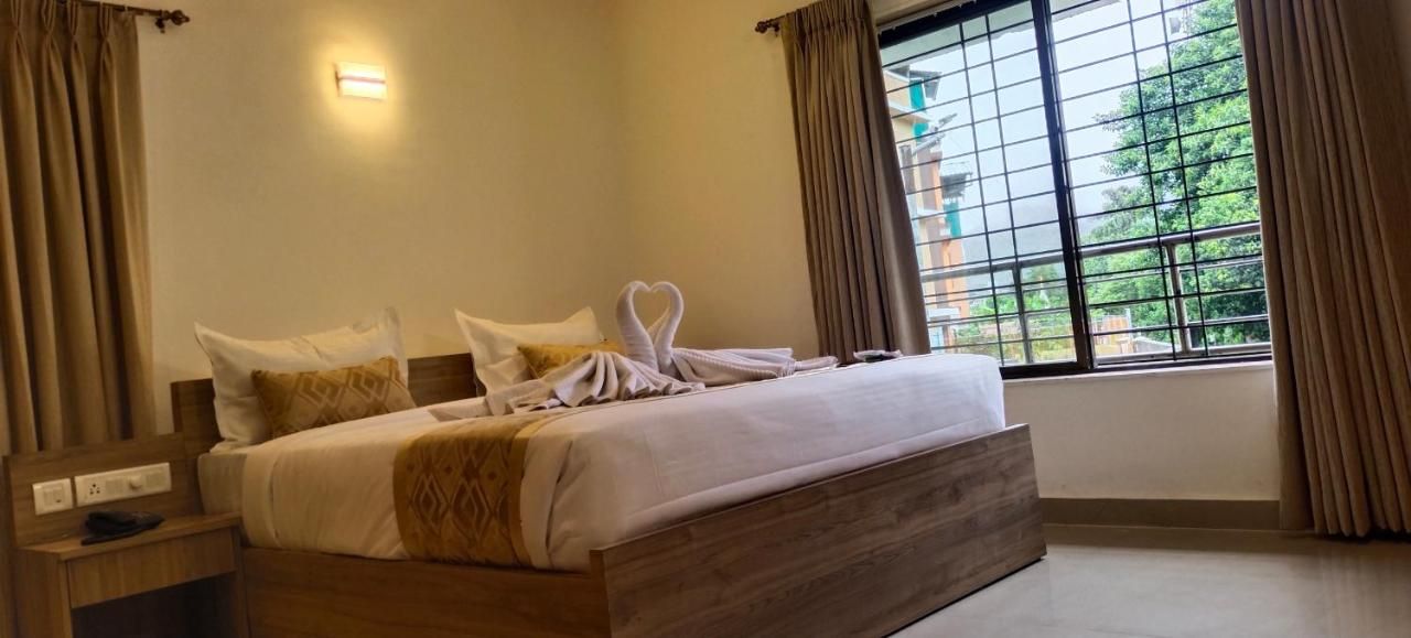 Doves-Kohinoor Exotica Deluxe Room 4